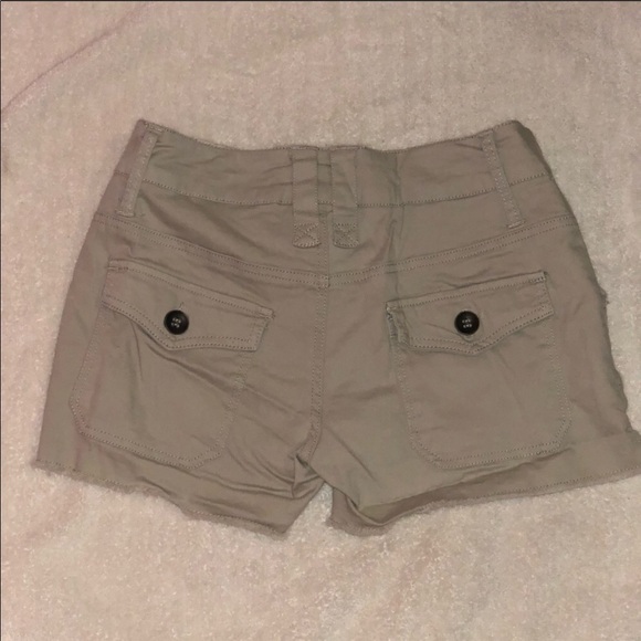 ~ One Tuff Love~ Khaki shorts size 5. - Picture 5 of 5